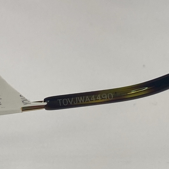 💯- New Authentic GUCCI GG0106S 001 - AS SEEN ON JENNIFER LOPEZ - Picture 16 of 17